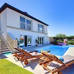 Allegra Villa